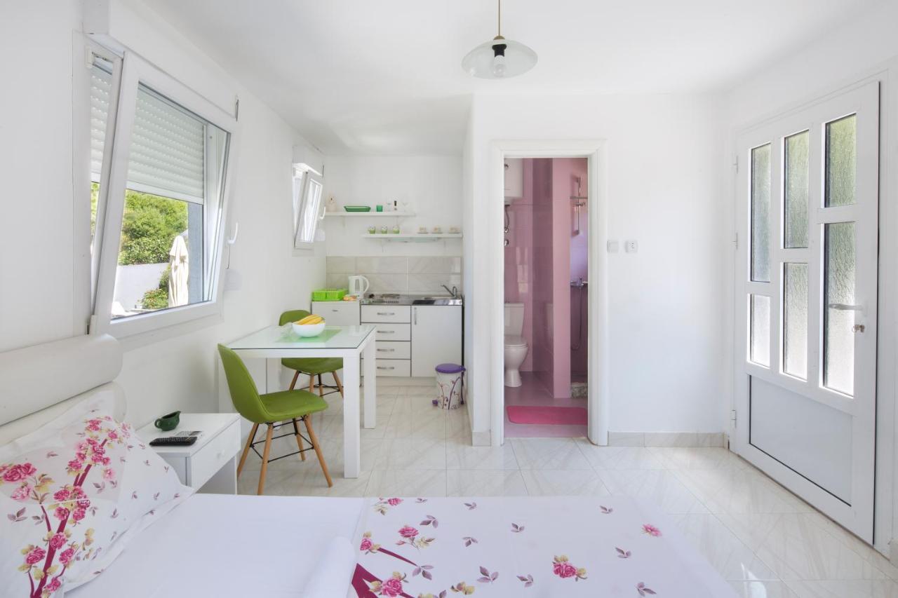 Studios Merdovic Budva Exterior foto