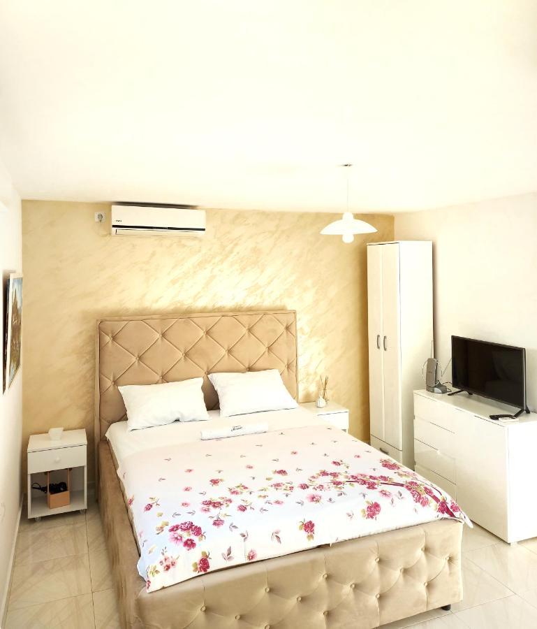 Studios Merdovic Budva Exterior foto